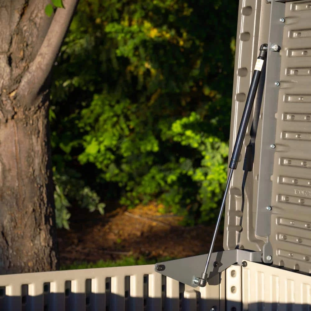 Large Deluxe Dog House by Lifetime 9 Large Deluxe Dog House by Lifetime - Image 9